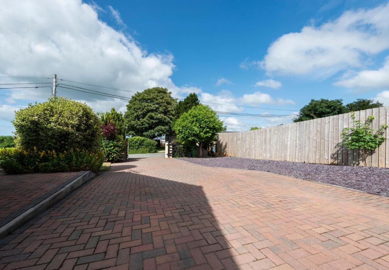 Y Villa Mor Llanarth  Екстер'єр фото
